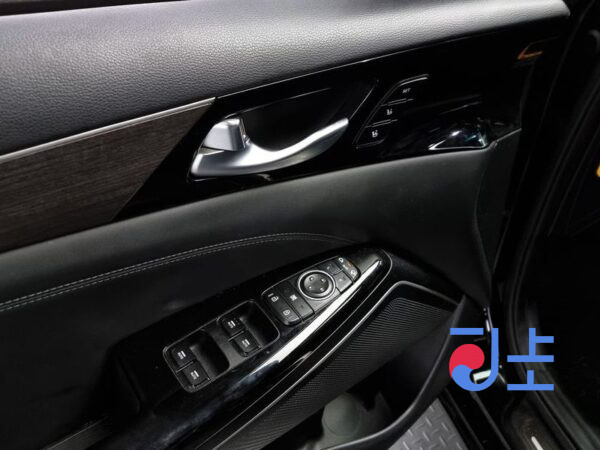 Kia K7 black - KNAL6418BLA213395 - Image 19