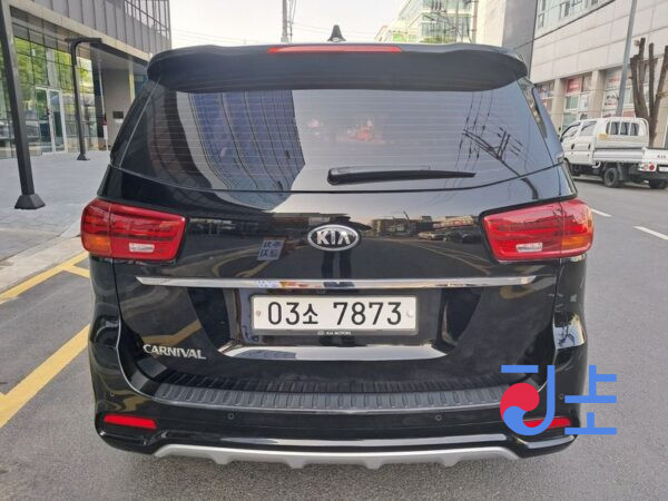 Kia Carnival black - KNAMC81ABKS465060 - Image 5