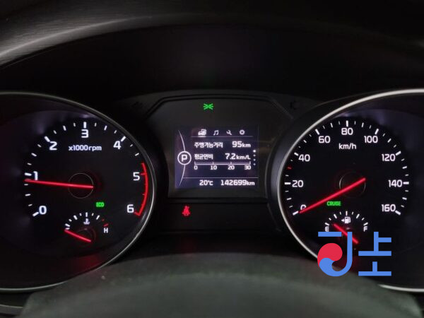 Kia Carnival grey - KNHMF37ABFS014837 - Image 8