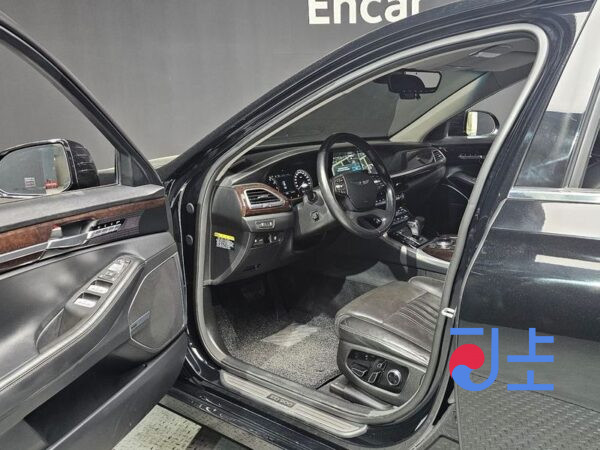 Genesis G90 black - KMHG141DDGU019343 - Image 10