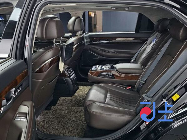 Genesis G90 black - KMHG341ADGU017467 - Image 20