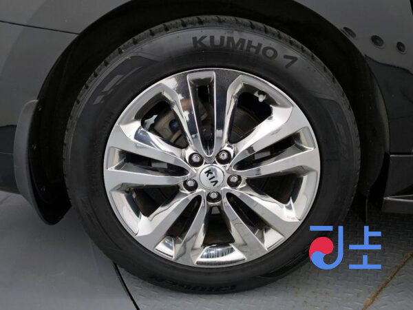Kia Carnival black - KNAMC81ABGS201104 - Image 5