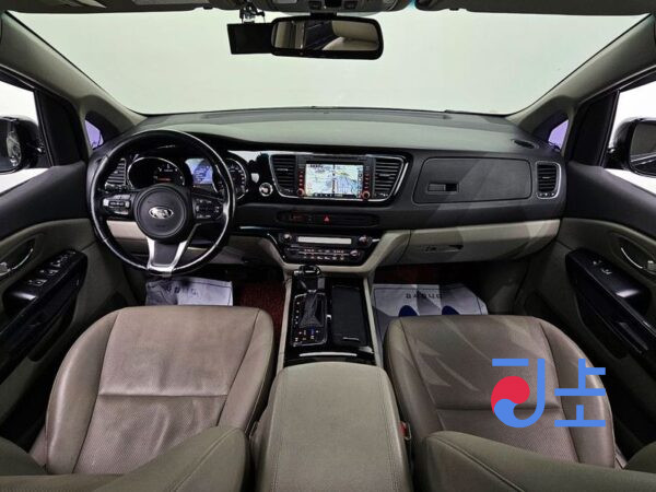 Kia Carnival black - KNAMC81ABGS201104 - Image 7