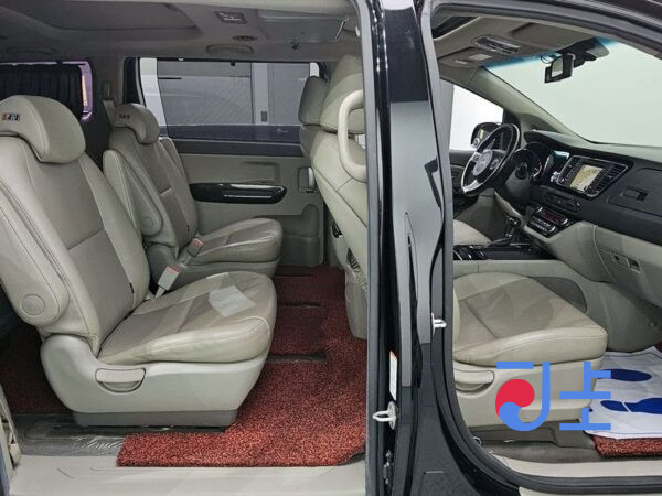 Kia Carnival black - KNAMC81ABGS201104 - Image 11