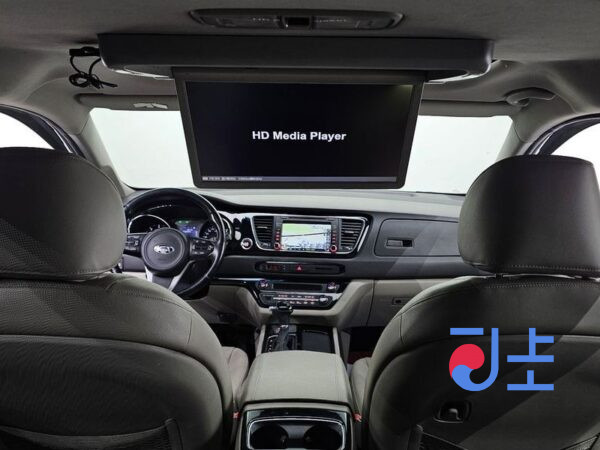 Kia Carnival black - KNAMC81ABGS201104 - Image 18