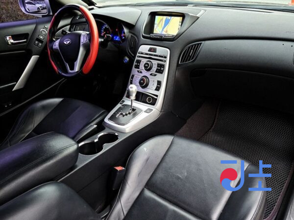 Hyundai Genesis silver - KMHHW61HP9U011998 - Image 7