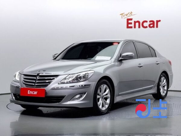 Hyundai Genesis silver - KMHGA41BBCU155032