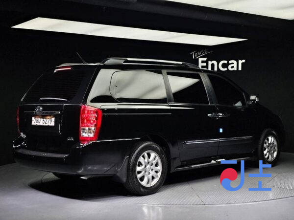 Kia Carnival black - KNHMD376BCS494686 - Image 2