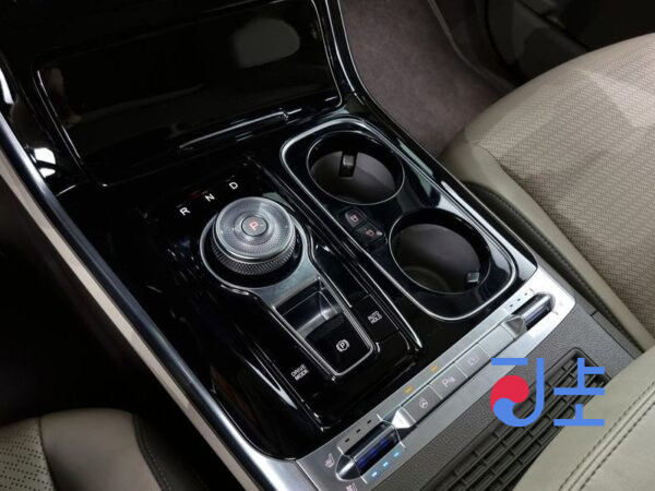 Kia Carnival black - KNANE813BMS070035 - Image 9