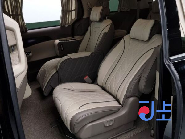 Kia Carnival black - KNANE813BMS070035 - Image 13