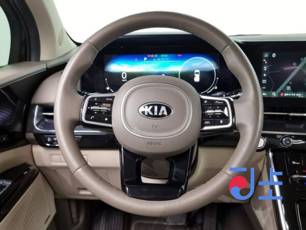 Kia Carnival black - KNANE813BMS070035 - Image 14