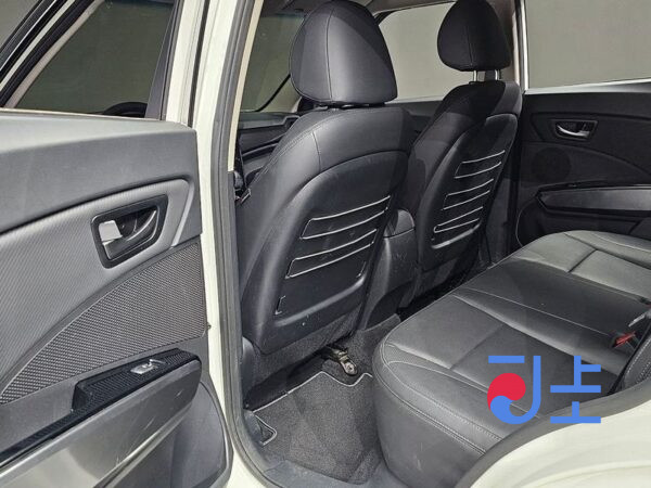 SsangYong Tivoli white - KPBXL3AT1MP358082 - Image 18