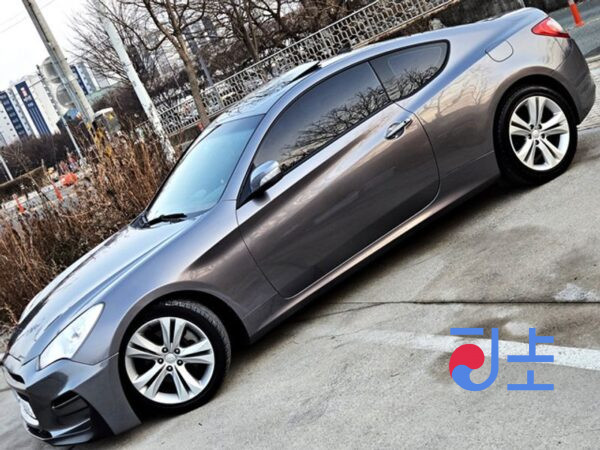 Hyundai Genesis grey - KMHHT61DP9U002738 - Image 15