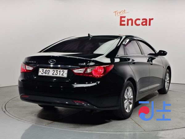 Hyundai Sonata black - KMHEC41MBBA325657 - Image 2