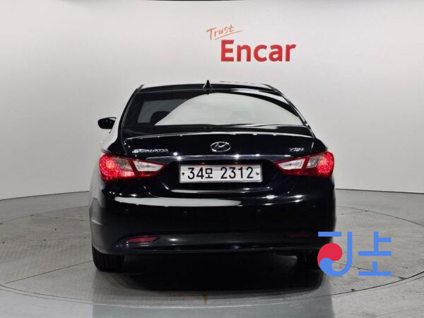 Hyundai Sonata black - KMHEC41MBBA325657 - Image 4