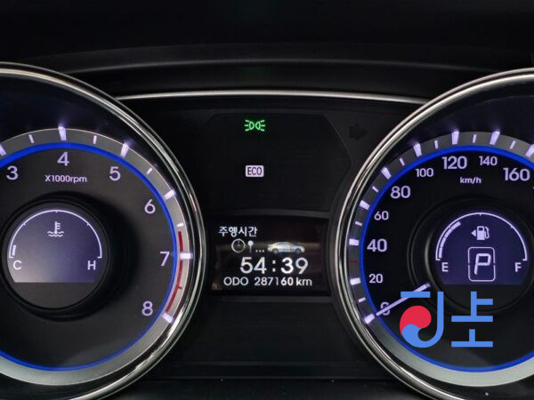 Hyundai Sonata black - KMHEC41MBBA325657 - Image 8