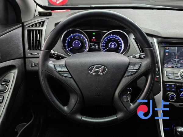 Hyundai Sonata black - KMHEC41MBBA325657 - Image 17