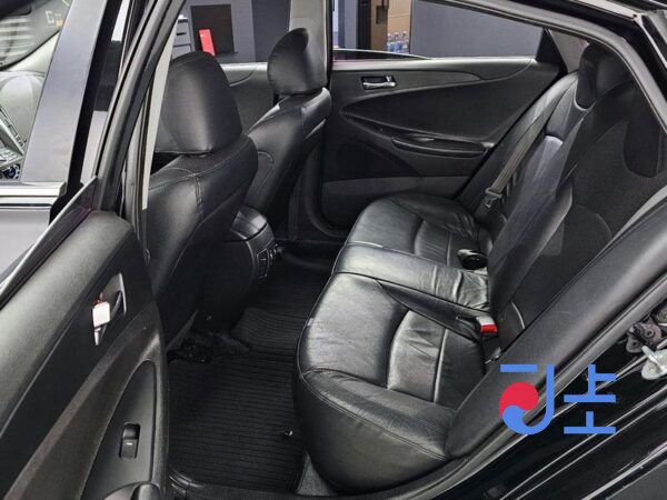 Hyundai Sonata black - KMHEC41MBBA325657 - Image 18