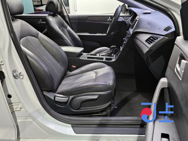 Hyundai Sonata white - KMHE341DBFA130869 - Image 10