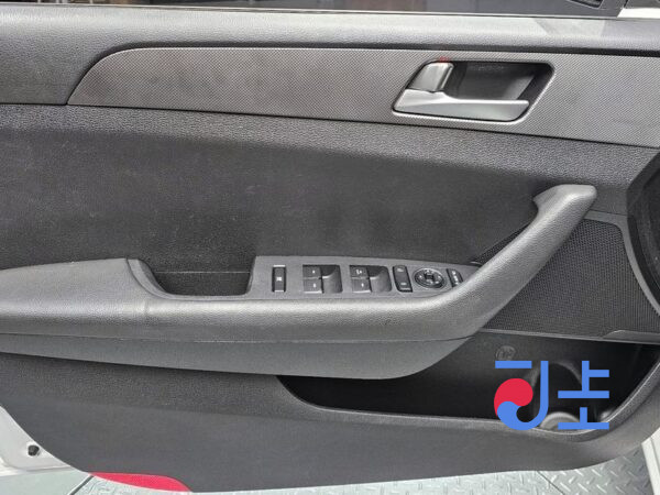 Hyundai Sonata white - KMHE341DBFA130869 - Image 17