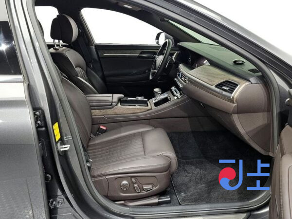 Genesis G90 grey - KMHG241ADLU077926 - Image 11