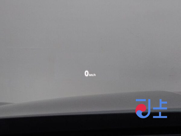 Genesis G90 grey - KMHG241ADLU077926 - Image 17