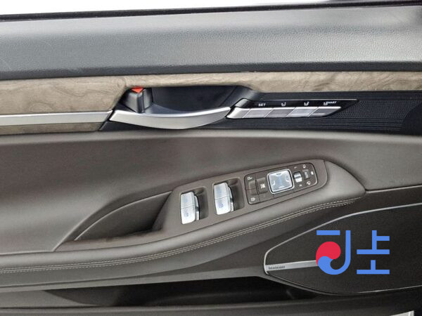 Genesis G90 grey - KMHG241ADLU077926 - Image 18