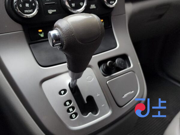 Kia Carnival white - KNHMD376BDS547108 - Image 9