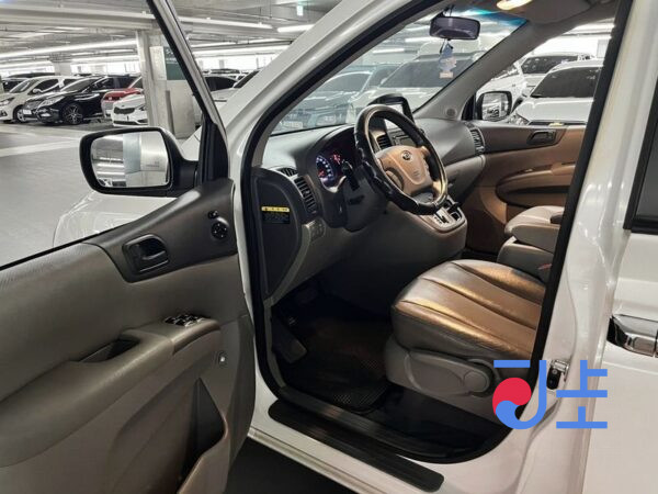 Kia Carnival white - KNHMD376BDS547108 - Image 10