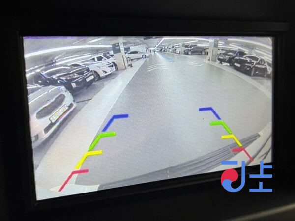 Kia Carnival white - KNHMD376BDS547108 - Image 15