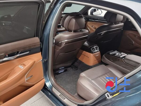 Genesis G90 blue - KMHG241DDMU091431 - Image 11