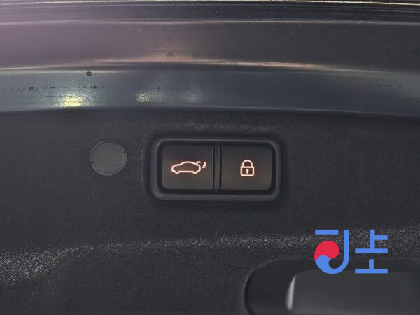 Kia K7 blue - KNALB416BJA128272 - Image 20
