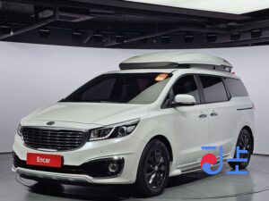 Kia Carnival white - KNAMB81ABGS096055
