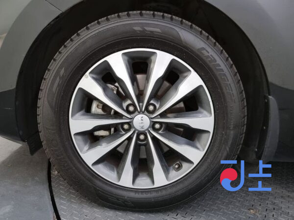 Kia Carnival black - KNAMB81ABGS121435 - Image 5
