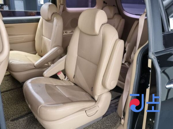 Kia Carnival black - KNAMB81ABGS121435 - Image 12