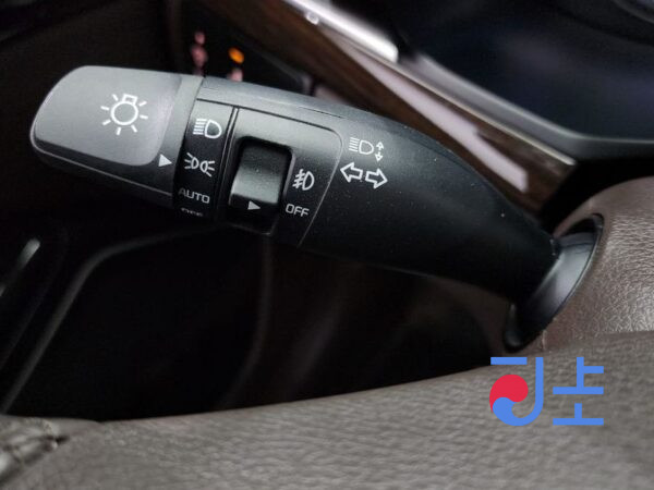 Kia K7 black - KNALA41GBJA010142 - Image 17