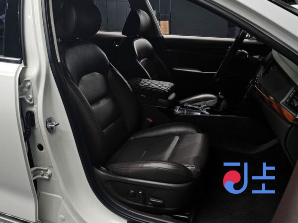 Kia K7 white - KNALB415BGA033507 - Image 10