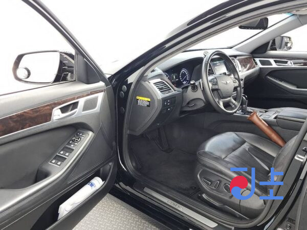 Hyundai Genesis black - KMHGL41DBGU119054 - Image 10
