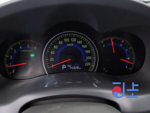 Kia Carnival white - KNHMD376BBS425843 - Image 8