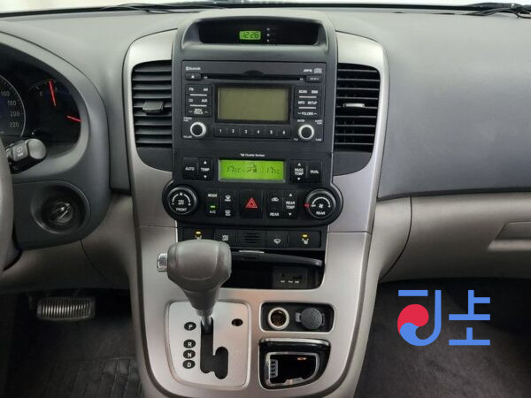 Kia Carnival white - KNHMD376BBS425843 - Image 14