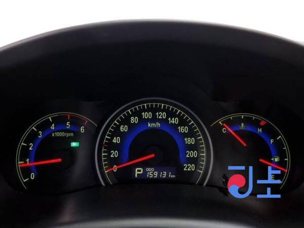 Kia Carnival red - KNAMN816BBS446997 - Image 8
