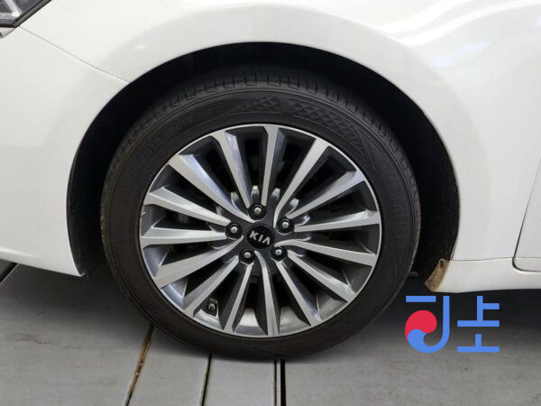 Kia K7 white - KNALB41ABGA026501 - Image 6