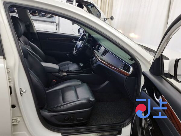 Kia K7 white - KNALB41ABGA026501 - Image 12