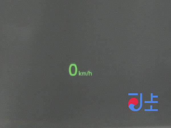 Kia K7 white - KNALB41ABGA026501 - Image 18