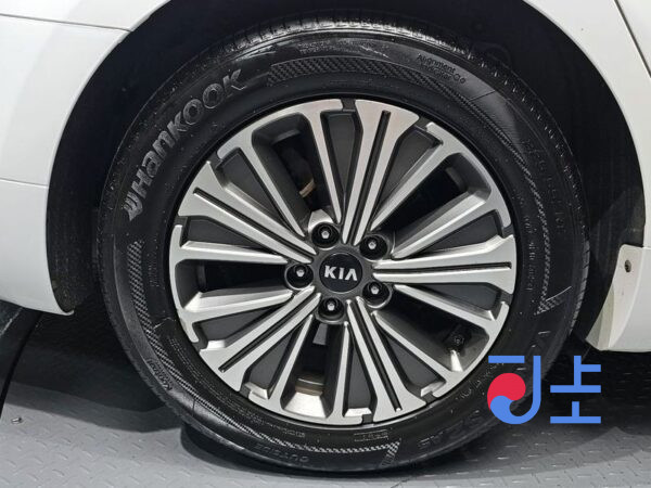 Kia K7 white - KNALE41GBLA024425 - Image 6