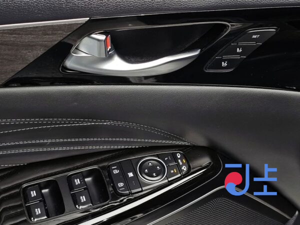 Kia K7 white - KNALE41GBLA024425 - Image 20