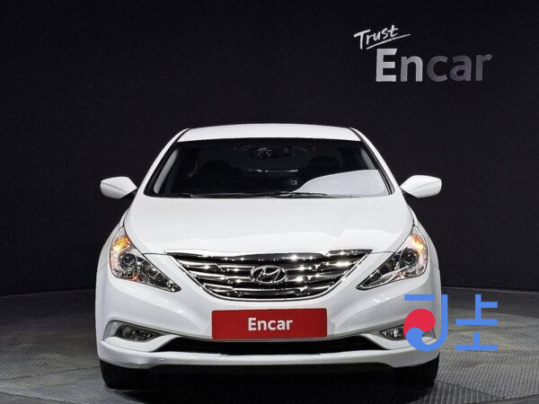 Hyundai Sonata white - KMHEC41MBBA340420 - Image 3