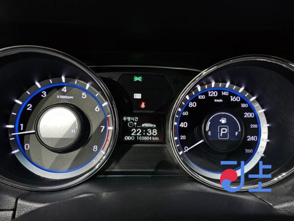 Hyundai Sonata white - KMHEC41MBBA340420 - Image 8