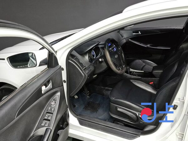 Hyundai Sonata white - KMHEC41MBBA340420 - Image 10