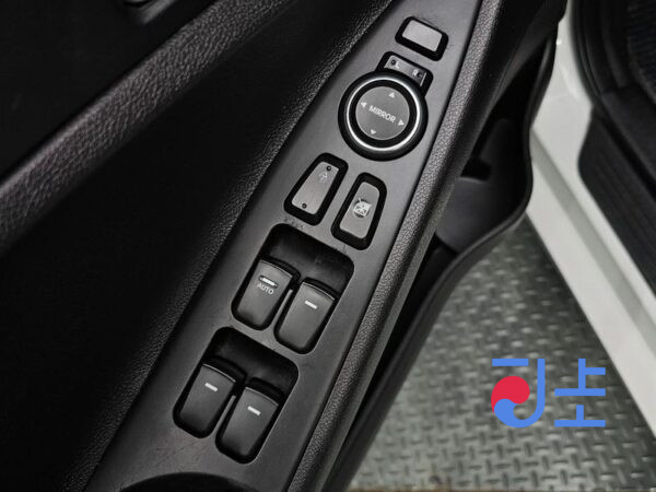 Hyundai Sonata white - KMHEC41MBBA340420 - Image 14